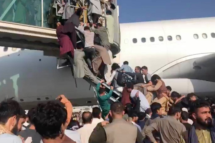 अफगानिस्तानको काबुल विमानस्थलमा गोली चल्दा पाँच जनाको मृत्यु