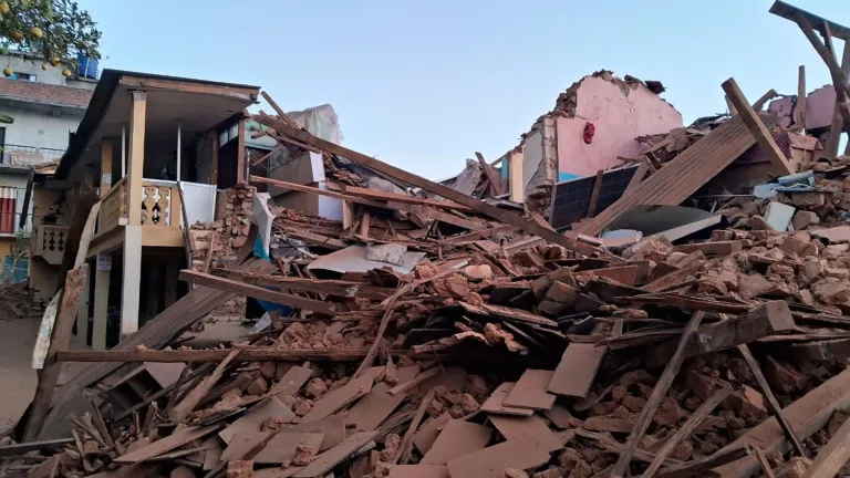 गण्डकी प्रदेशले भूकम्प प्रभावित क्षेत्रमा पठायो चिकित्सक र स्वास्थ्य सामग्री